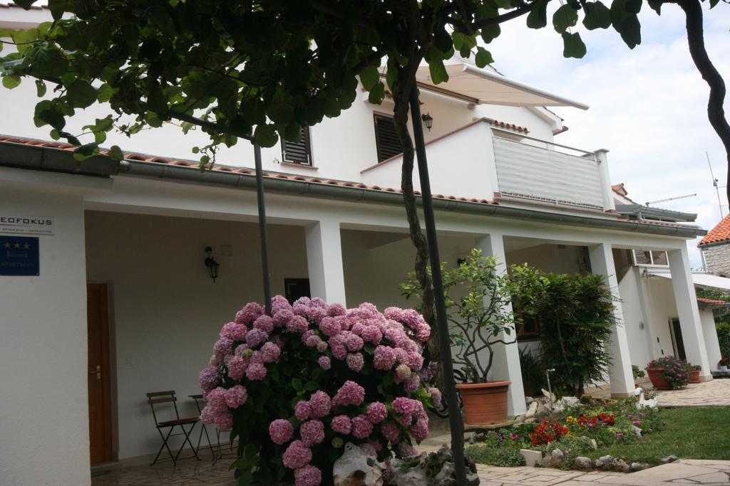 פורץ Apartment Luisa מראה חיצוני תמונה